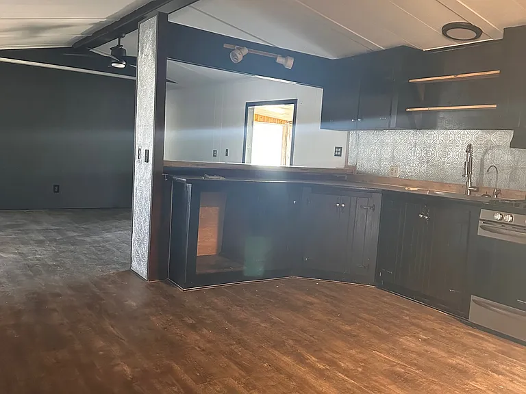 6685 Stockton Rd — Photo 12