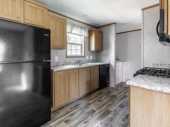 5th image of 38 Cheryl Ln #38R