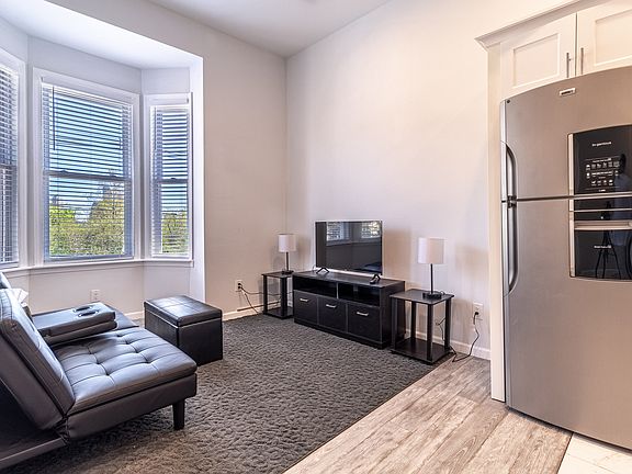 3rd image of 91 Palisade Ave #2