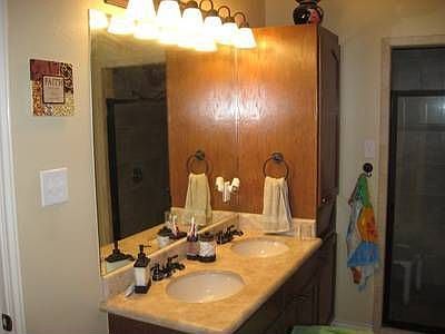 4th image of 2302 Grisell Dr