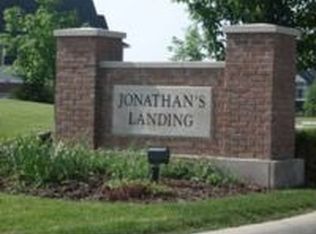 1060 Shiawassee Cir, Howell, MI 48843