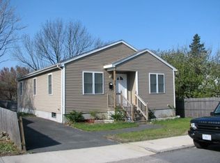 30 Richland St, Providence, RI 02909