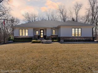 4887 Wye Oak Rd, Bloomfield Hills, MI 48301