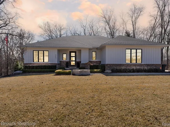 4887 Wye Oak Rd, Bloomfield Hills, MI 48301