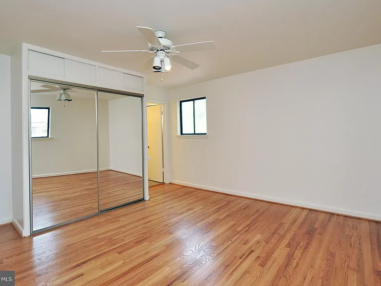 7024 Richard Dr — Photo 22