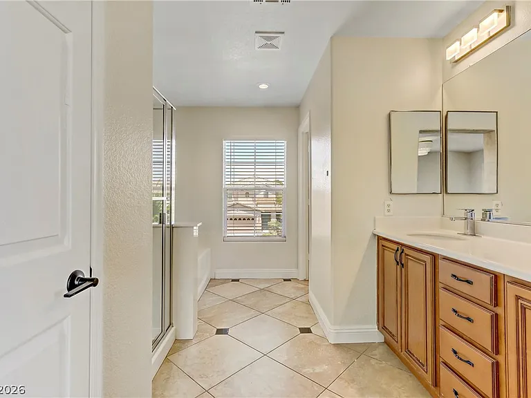 11223 Tribiani Ave — Photo 37