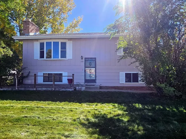1120 Russell Ave, Worland, WY 82401