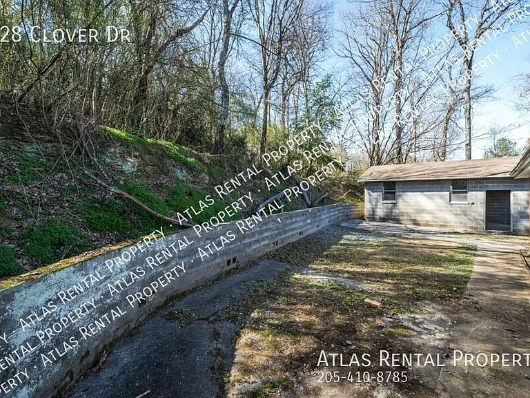 828 Clover Dr — Photo 5