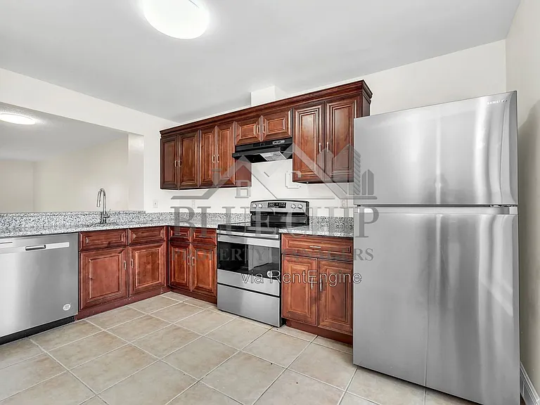 5322 Jade St — Photo 5