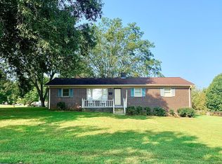 903 9th St, Gaffney, SC 29340