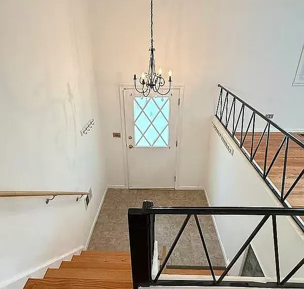 1916 Capital Ct — Photo 2