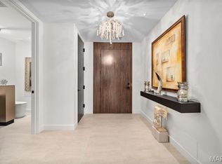 150 Carondelet Plz UNIT 702, Saint Louis, MO 63105