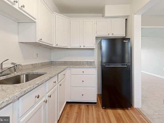 3rd image of 1503 Belle View Blvd APT C1