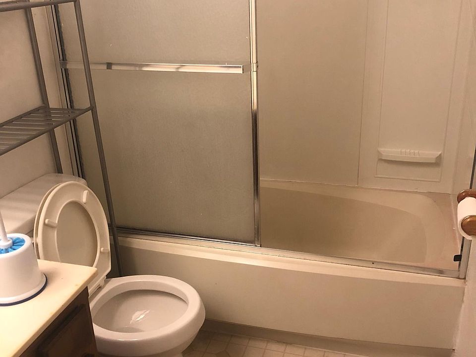 1st image of 423 N Morse Ave