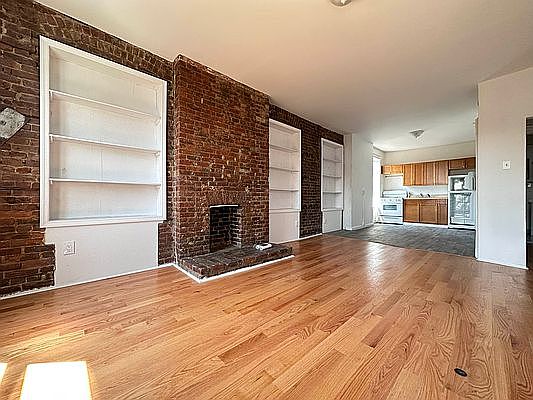 1st image of 284 Greene Ave #7