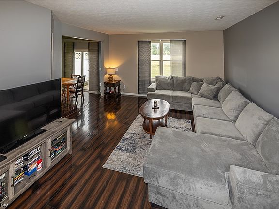 4th image of 8565 Dunham Dr