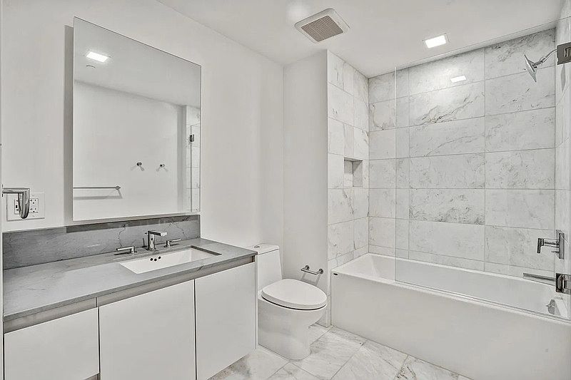 1st image of 2177 3rd St #305
