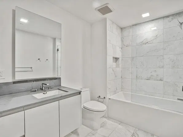 2177 3rd St #305, San Francisco, CA 94107