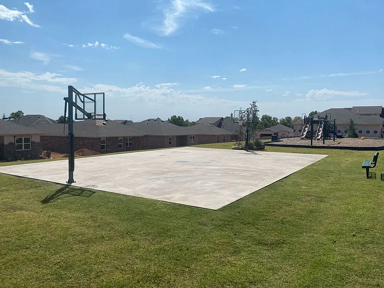 12405 Armstrong Dr — Photo 17