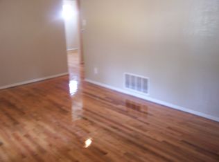 11409 Spring Valley Rd, Kansas City, MO 64134