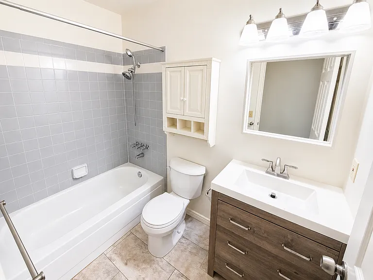 1564 E Hidden Valley Dr — Photo 13