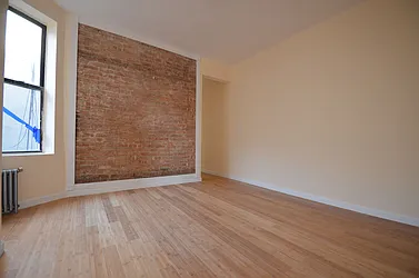 Rented by CITY SKYLINE REALTY INC