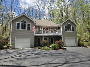 807 Dogwood Ct, Lords Valley, PA 18428