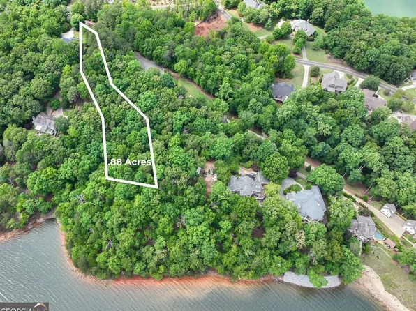 206 Lake Pointe Dr, Gainesville, GA 30506