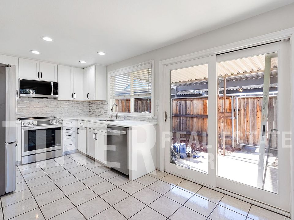 1st image of 4010 Oak Villa Cir