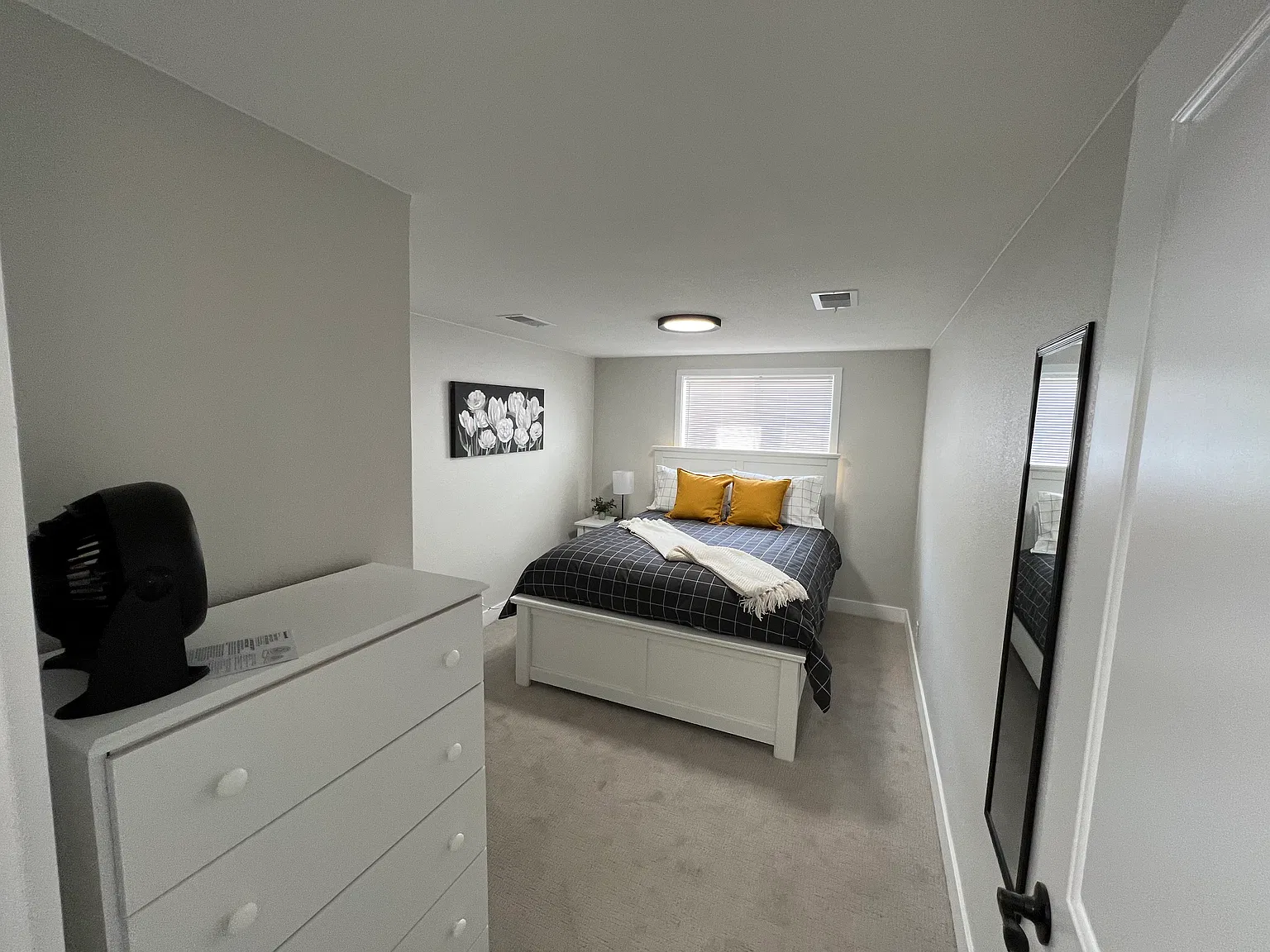 1 bed, 650 sqft, $1,700 — Photo 2
