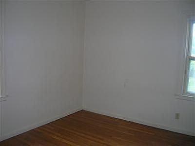 5th image of 2904 Oxford Ave