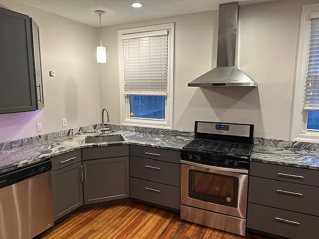 3 bed, 2.5 bath, 3000 sqft, $2,500 — Photo 4