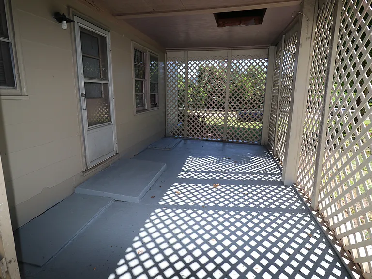 2026 W Stone Dr — Photo 16