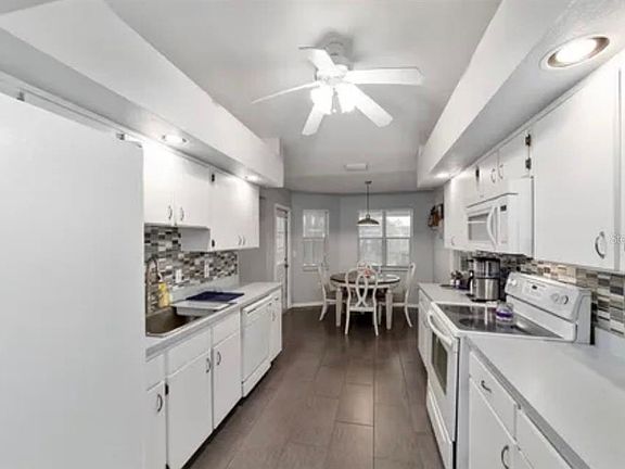 5th image of 3322 SE 55TH COURT