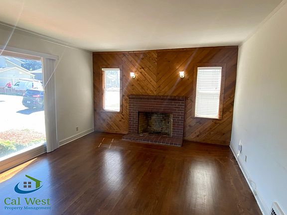 5th image of 435 Irving Ave