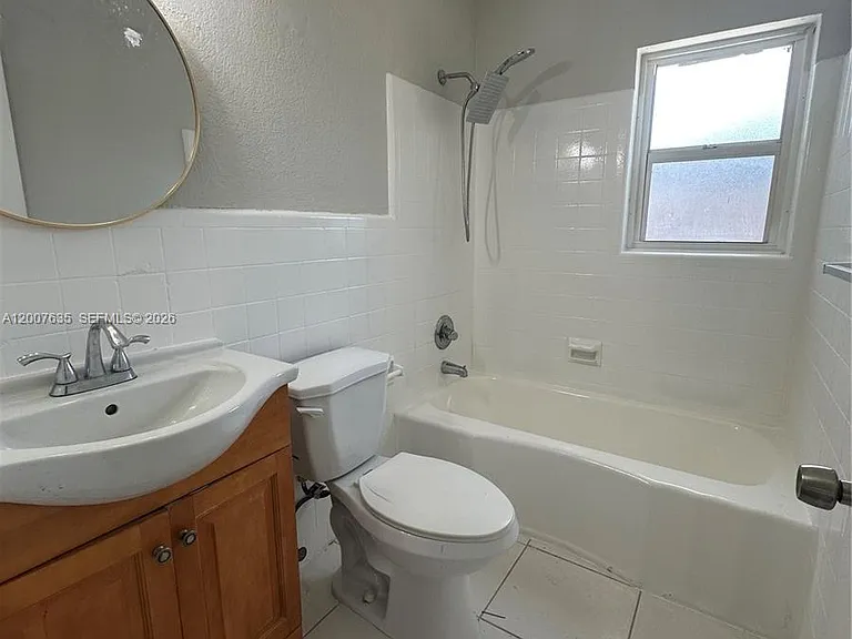 1140 NE 1st Ave #1140 — Photo 7