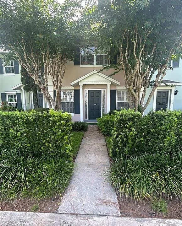 106 S Primrose Dr