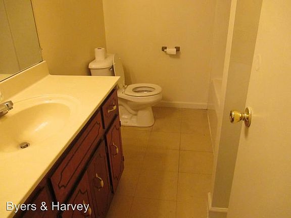 5th image of 178 Hadley Dr APT A