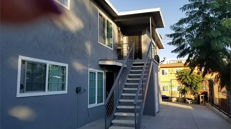 4253 1/2 Altadena Ave