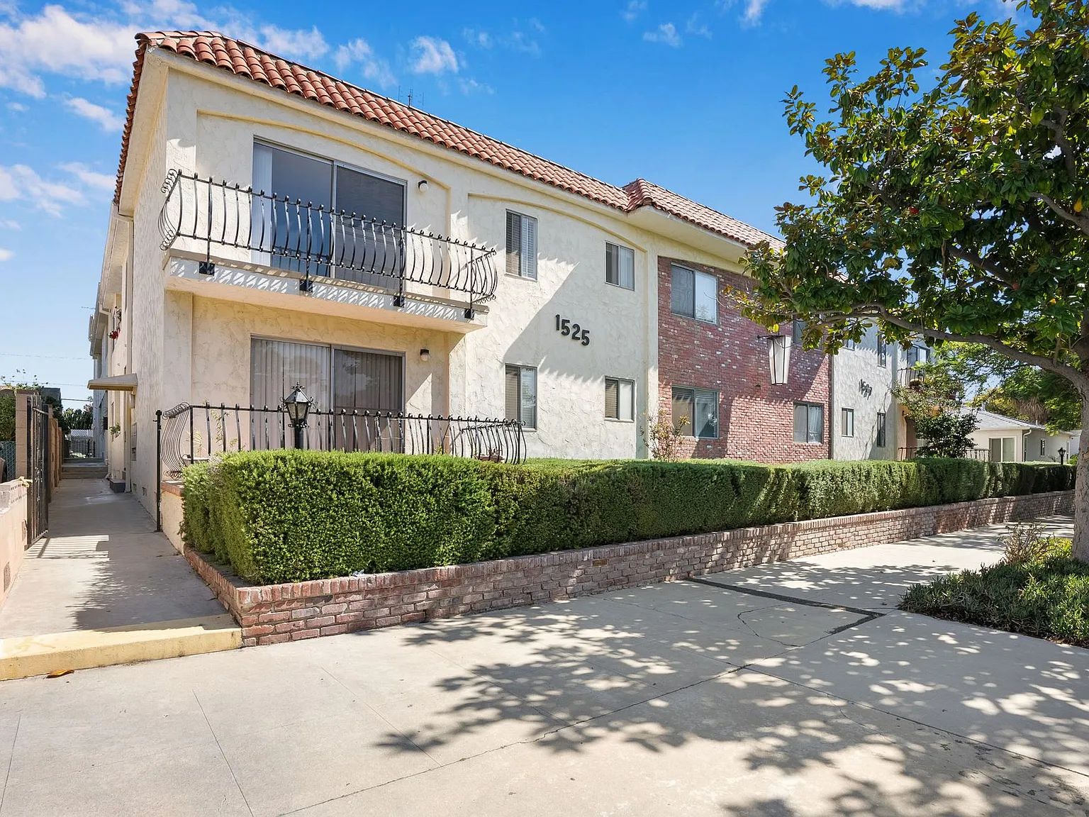 Casa Grande Apartments — Photo 1