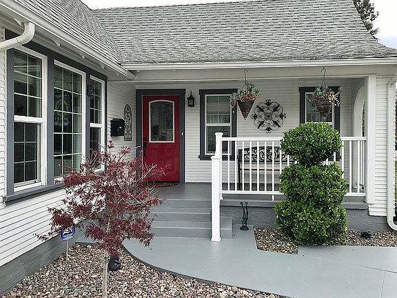 3rd image of 3289 N Arrowhead Ave