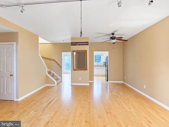 3rd image of 1130 Wickford Ct