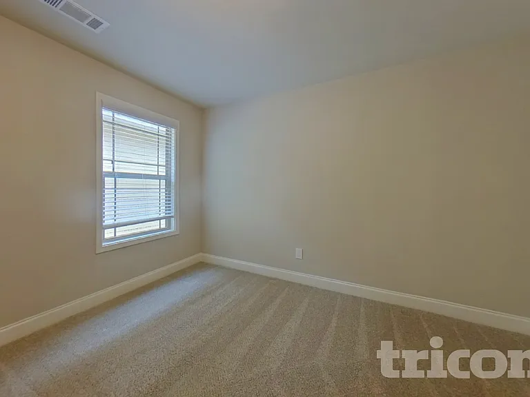 817 Crescent Way — Photo 11