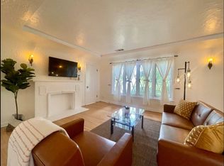 952 12th St #A, Santa Monica, CA 90403