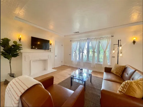 952 12th St #A, Santa Monica, CA 90403