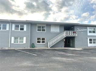 129 104th Ave APT 205, Treasure Island, FL 33706