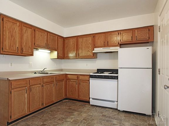 5th image of 511 Villa Dr