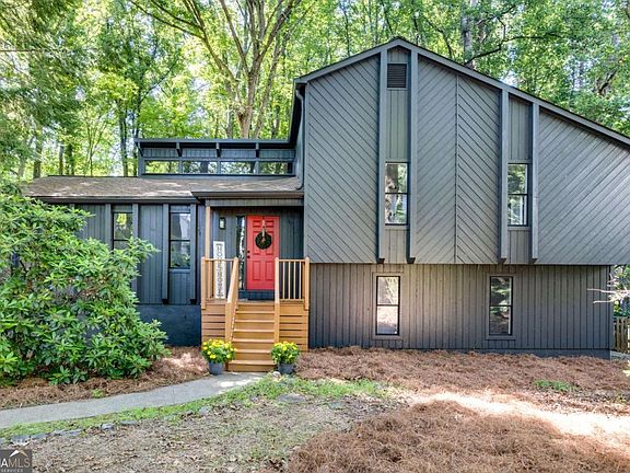 3rd image of 3292 Holly Mill Ct