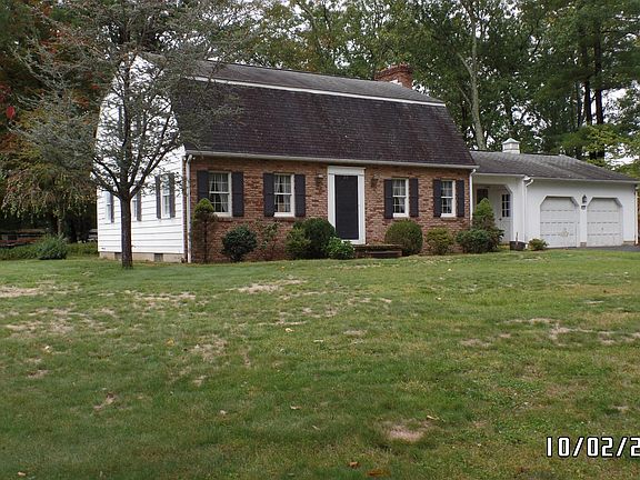 2nd image of 21 Henry Dr
