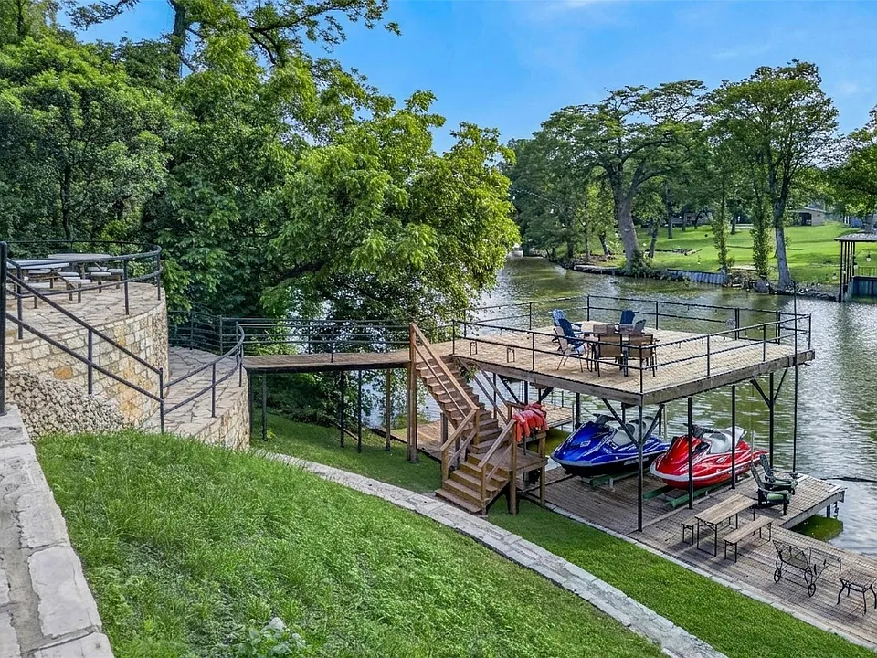 644 Cypress Rdg